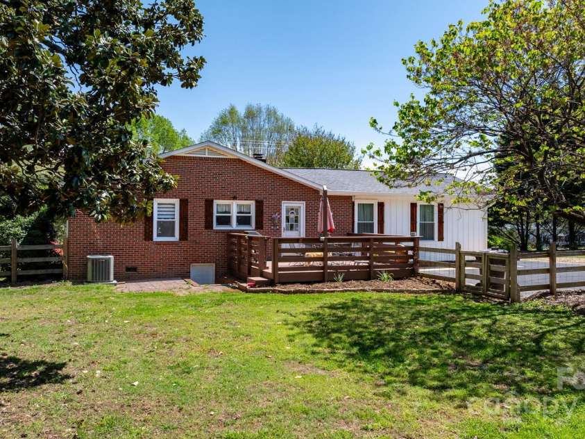 1862 Enon Road, Valdese, NC 28690.  MLS# CAR4245622, YatesRealty ID 11397. 