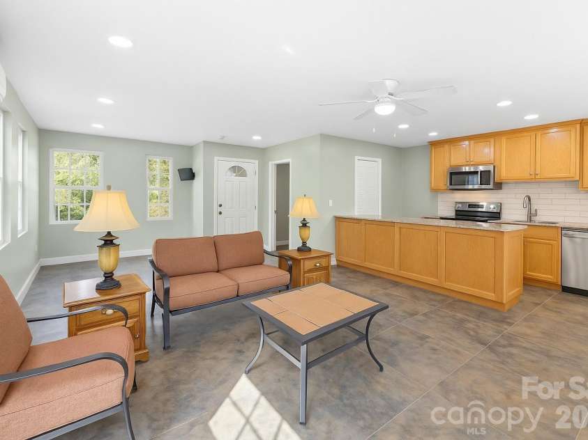 2411 Mission Road, York, SC 29745.  MLS# CAR4346869, YatesRealty ID 11398. 2nd living quarters 