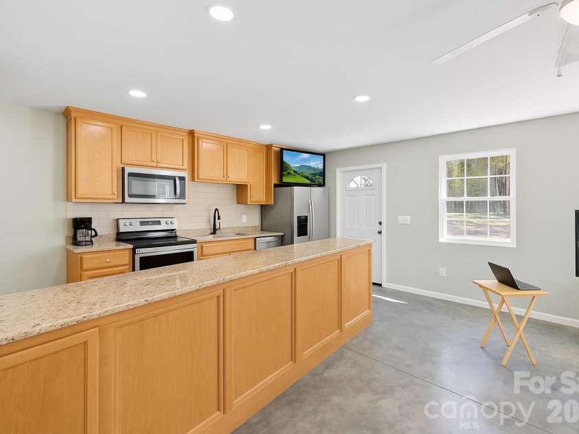 2411 Mission Road, York, SC 29745.  MLS# CAR4346869, YatesRealty ID 11398. 2nd living quarters kitchen