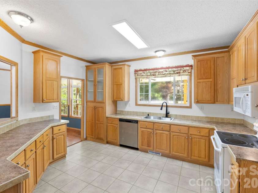 2411 Mission Road, York, SC 29745.  MLS# CAR4346869, YatesRealty ID 11398. 