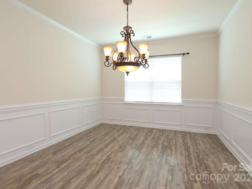 309 Kentmere Lane, Clover, SC 29710.  MLS# CAR4252568, YatesRealty ID 11398. Dining