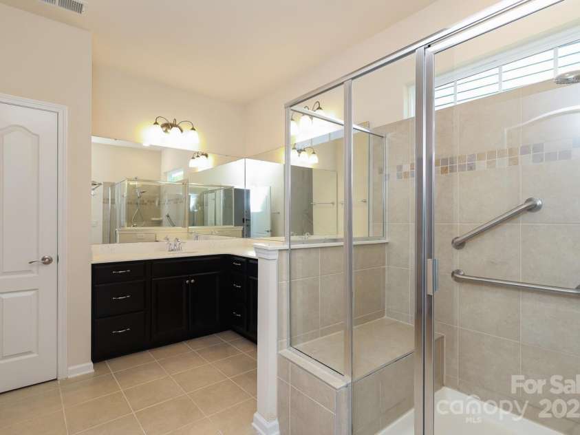 309 Kentmere Lane, Clover, SC 29710.  MLS# CAR4252568, YatesRealty ID 11398. Primary Bath View 2