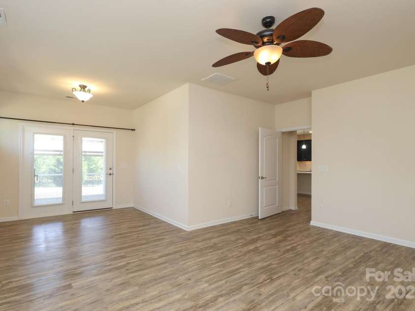 309 Kentmere Lane, Clover, SC 29710.  MLS# CAR4252568, YatesRealty ID 11398. Primary Bedroom