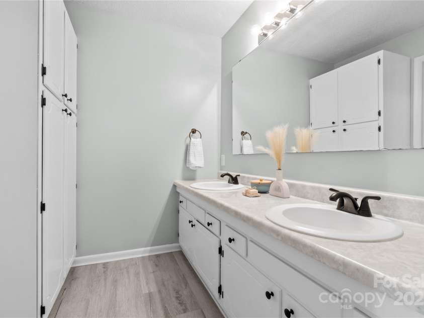 305 Mountain View Drive, Morganton, NC 28655.  MLS# CAR4230728, YatesRealty ID 11399. 