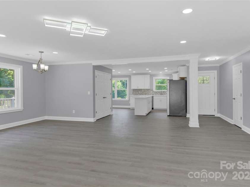 8433 Rittenhouse Circle, Charlotte, NC 28270.  MLS# CAR4151135, YatesRealty ID 114. 