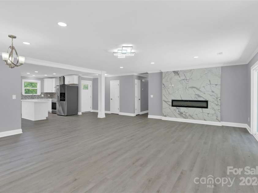 8433 Rittenhouse Circle, Charlotte, NC 28270.  MLS# CAR4151135, YatesRealty ID 114. 