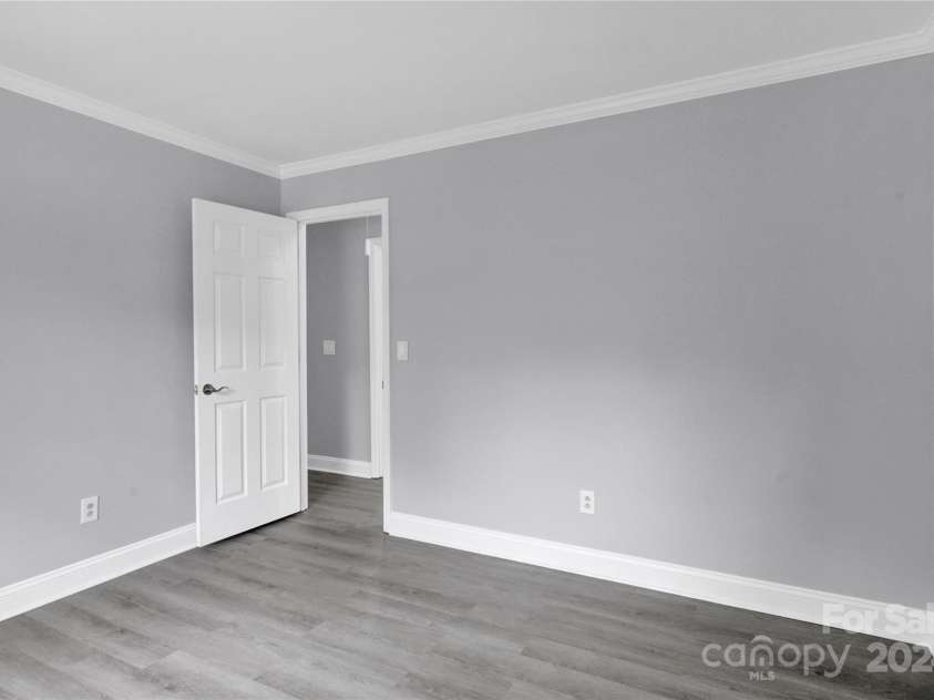 8433 Rittenhouse Circle, Charlotte, NC 28270.  MLS# CAR4151135, YatesRealty ID 114. 
