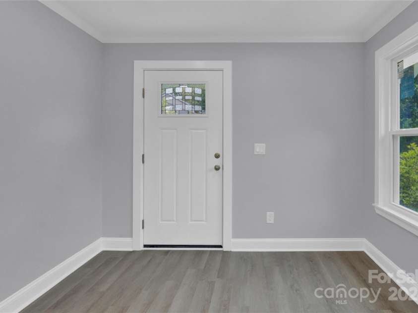 8433 Rittenhouse Circle, Charlotte, NC 28270.  MLS# CAR4151135, YatesRealty ID 114. 