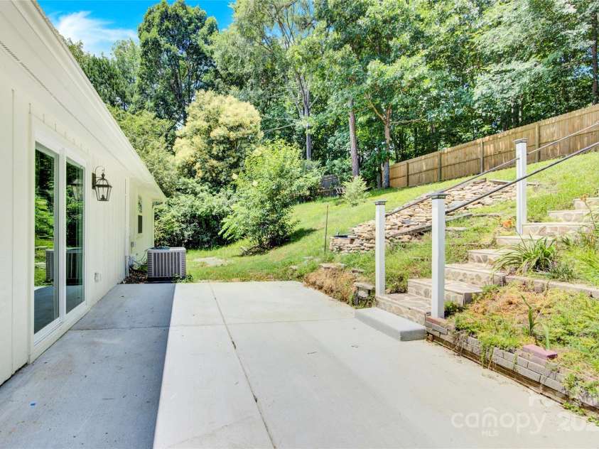 8433 Rittenhouse Circle, Charlotte, NC 28270.  MLS# CAR4151135, YatesRealty ID 114. 