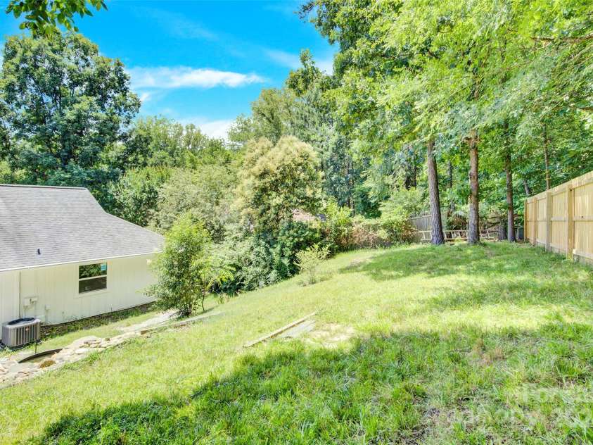 8433 Rittenhouse Circle, Charlotte, NC 28270.  MLS# CAR4151135, YatesRealty ID 114. 