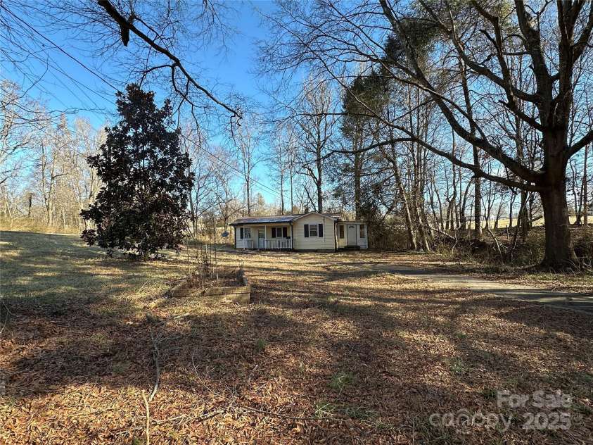 3798 Providence Mill Road, Maiden, NC 28650.  MLS# CAR4207593, YatesRealty ID 1140. 