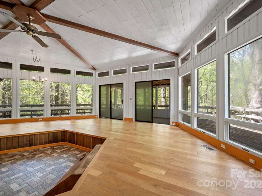 320 Hillswick Road, Tryon, NC 28782.  MLS# CAR4240021, YatesRealty ID 11400. 