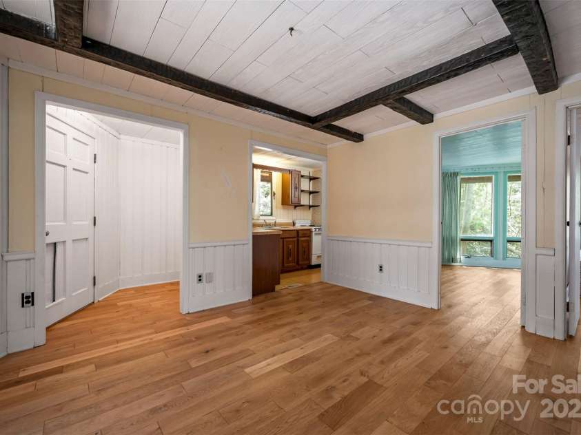 320 Hillswick Road, Tryon, NC 28782.  MLS# CAR4240021, YatesRealty ID 11400. 