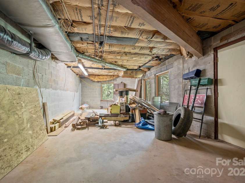 320 Hillswick Road, Tryon, NC 28782.  MLS# CAR4240021, YatesRealty ID 11400. 