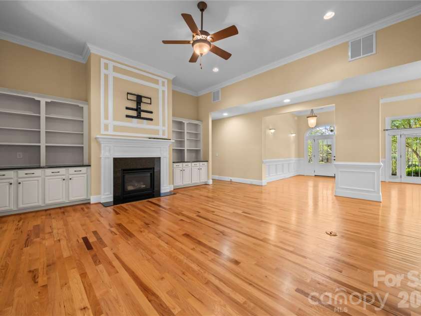 836 Abilene Lane, Fort Mill, SC 29715.  MLS# CAR4316404, YatesRealty ID 11400. 
