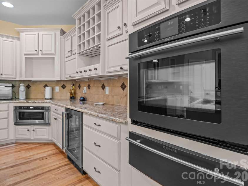836 Abilene Lane, Fort Mill, SC 29715.  MLS# CAR4316404, YatesRealty ID 11400. 