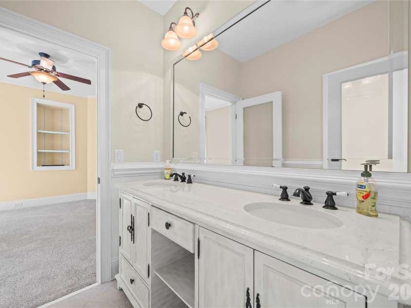 836 Abilene Lane, Fort Mill, SC 29715.  MLS# CAR4316404, YatesRealty ID 11400. 