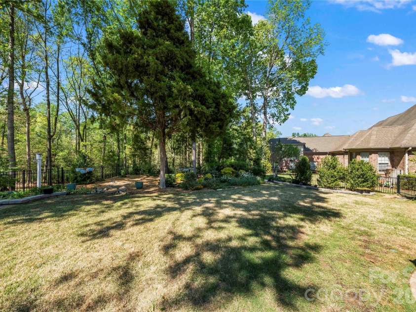 836 Abilene Lane, Fort Mill, SC 29715.  MLS# CAR4316404, YatesRealty ID 11400. 