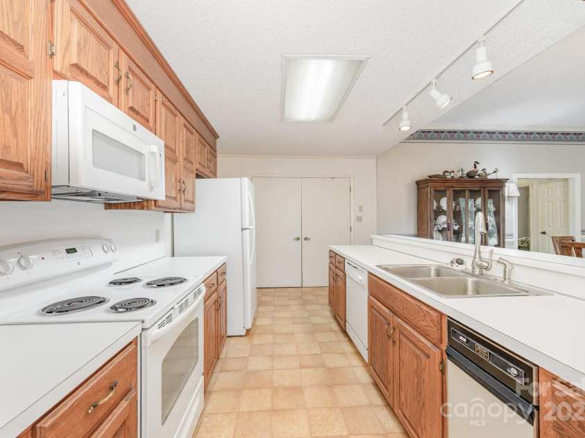 240 Partridge Run, Salisbury, NC 28147.  MLS# CAR4305095, YatesRealty ID 11401. 