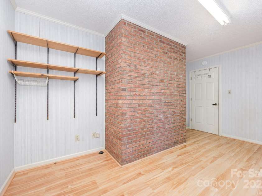 240 Partridge Run, Salisbury, NC 28147.  MLS# CAR4305095, YatesRealty ID 11401. The ultra-private flex room!