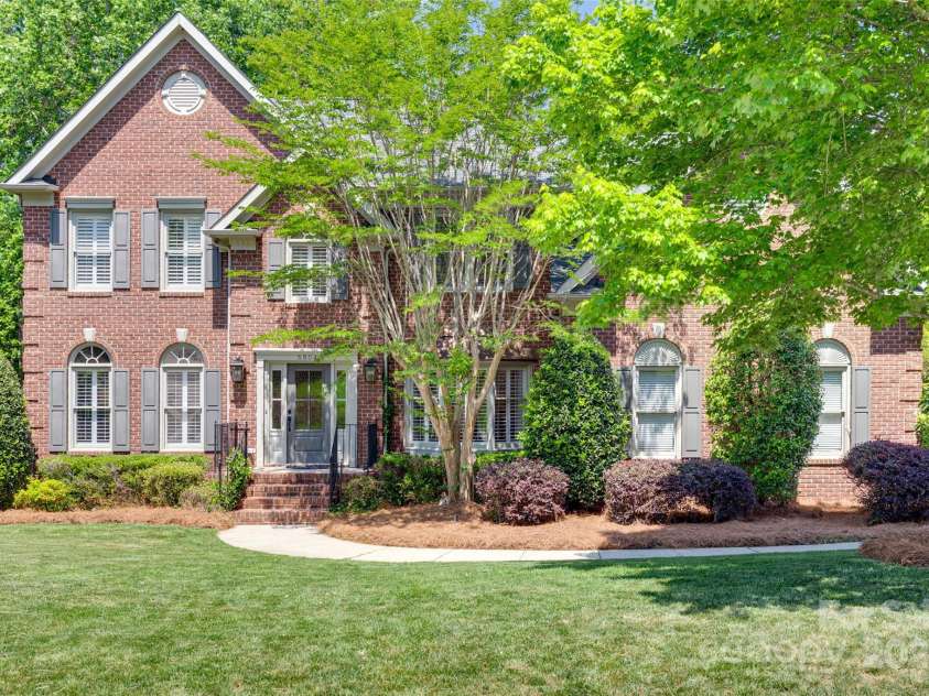 6804 Riesman Lane, Charlotte, NC 28210.  MLS# CAR4241692, YatesRealty ID 11401. 