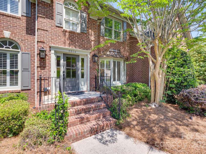 6804 Riesman Lane, Charlotte, NC 28210.  MLS# CAR4241692, YatesRealty ID 11401. 
