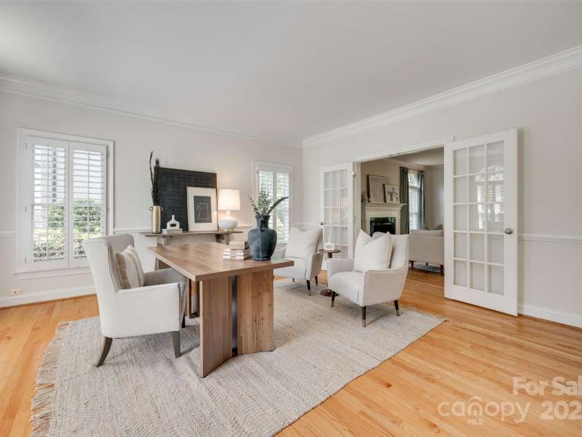 6804 Riesman Lane, Charlotte, NC 28210.  MLS# CAR4241692, YatesRealty ID 11401. 