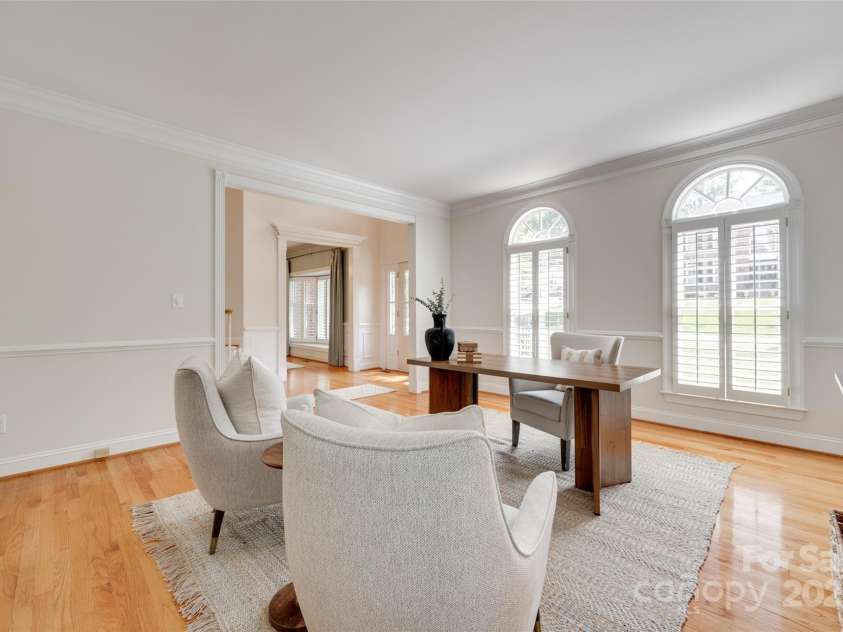 6804 Riesman Lane, Charlotte, NC 28210.  MLS# CAR4241692, YatesRealty ID 11401. 