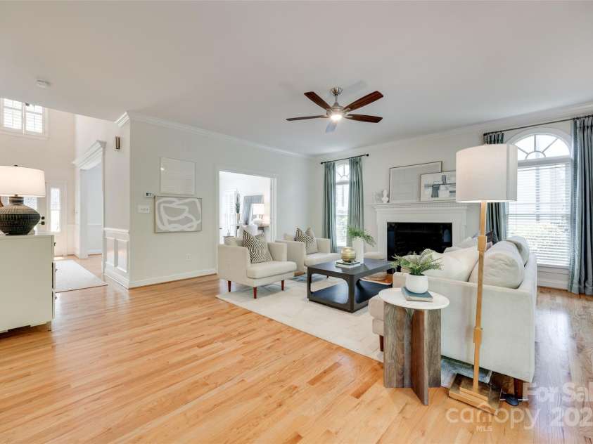 6804 Riesman Lane, Charlotte, NC 28210.  MLS# CAR4241692, YatesRealty ID 11401. 