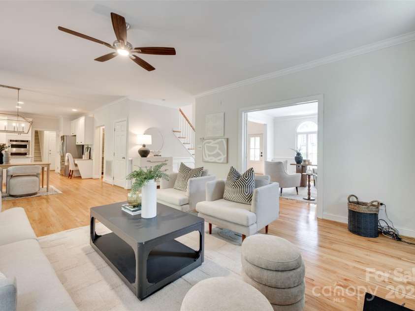 6804 Riesman Lane, Charlotte, NC 28210.  MLS# CAR4241692, YatesRealty ID 11401. 