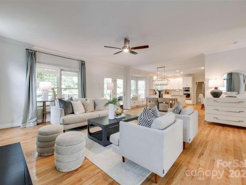 6804 Riesman Lane, Charlotte, NC 28210.  MLS# CAR4241692, YatesRealty ID 11401. 