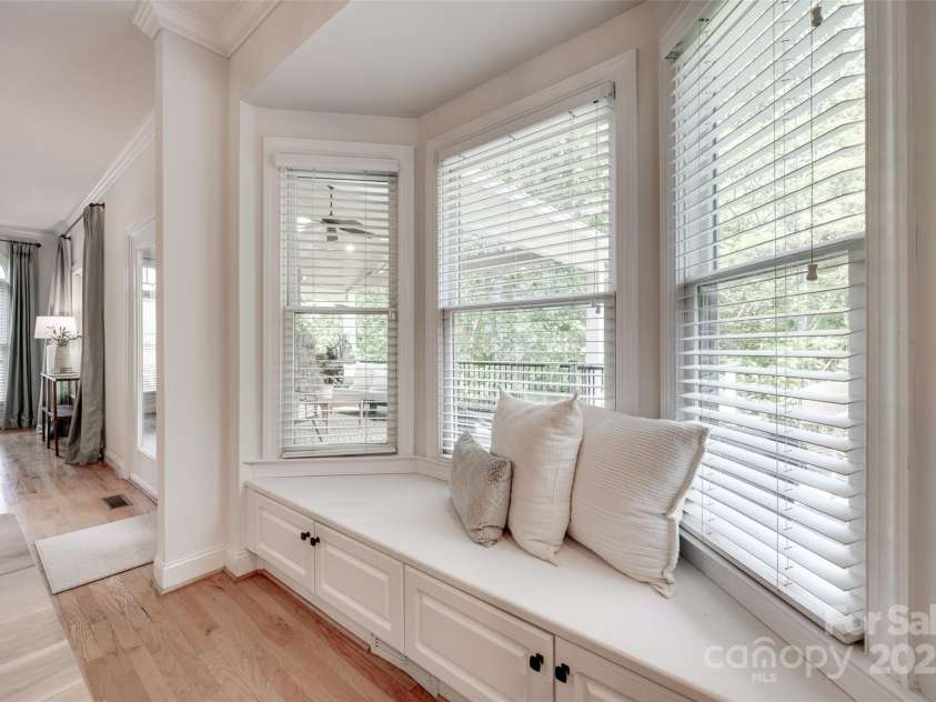 6804 Riesman Lane, Charlotte, NC 28210.  MLS# CAR4241692, YatesRealty ID 11401. 