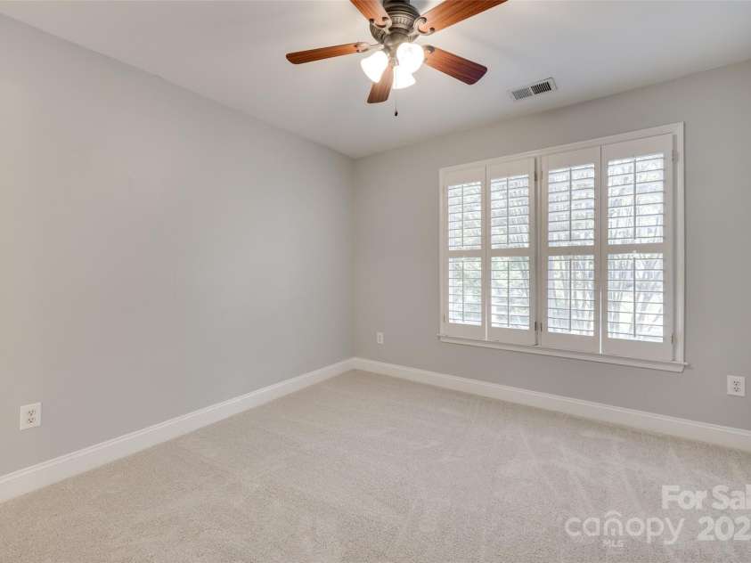 6804 Riesman Lane, Charlotte, NC 28210.  MLS# CAR4241692, YatesRealty ID 11401. 