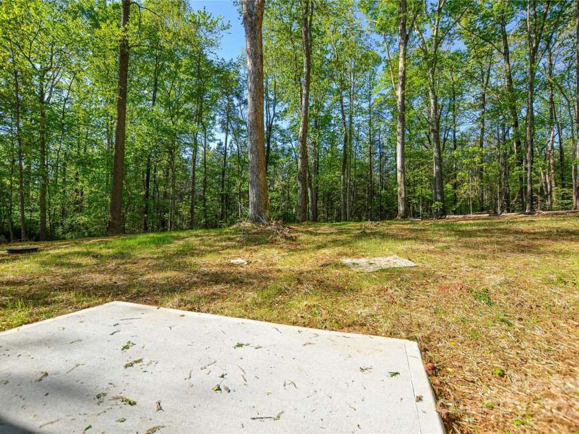 164 Hillndale Lane, Statesville, NC 28677.  MLS# CAR4248533, YatesRealty ID 11402. 