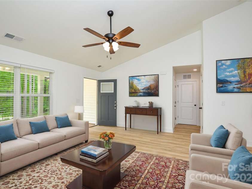 164 Hillndale Lane, Statesville, NC 28677.  MLS# CAR4248533, YatesRealty ID 11402. Virtually Staged