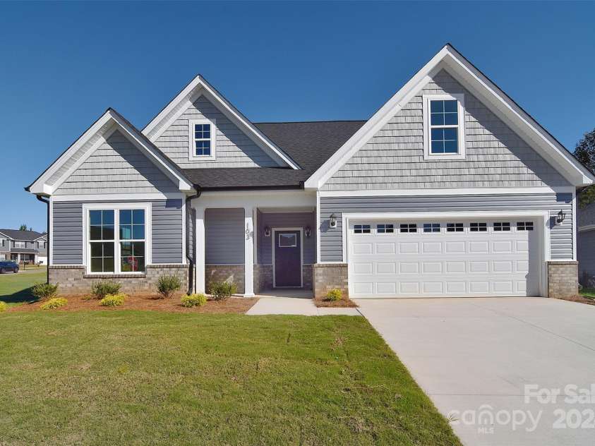 103 Bunker Hill Lane, Statesville, NC 28677.  MLS# CAR4194629, YatesRealty ID 11403. 