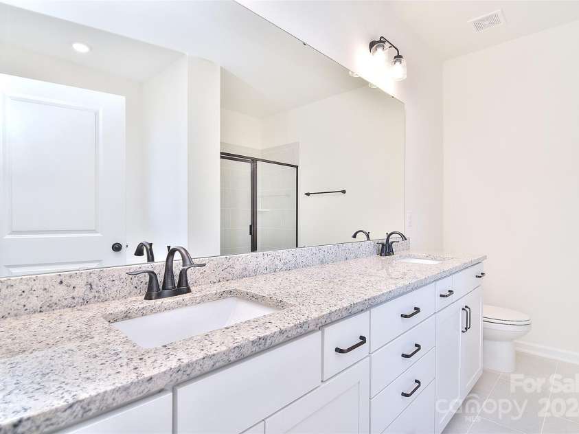 103 Bunker Hill Lane, Statesville, NC 28677.  MLS# CAR4194629, YatesRealty ID 11403. 