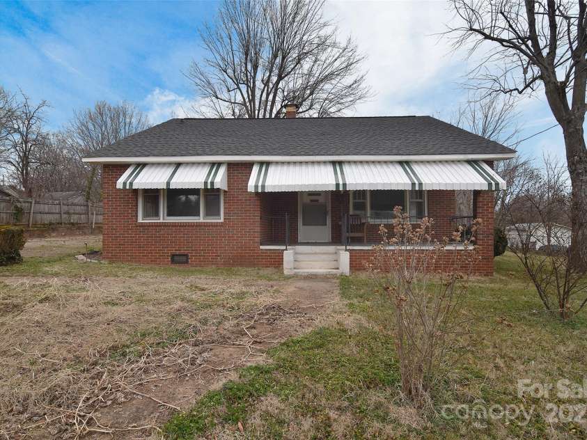 1648 Newton Drive, Statesville, NC 28677.  MLS# CAR4219363, YatesRealty ID 11407. 