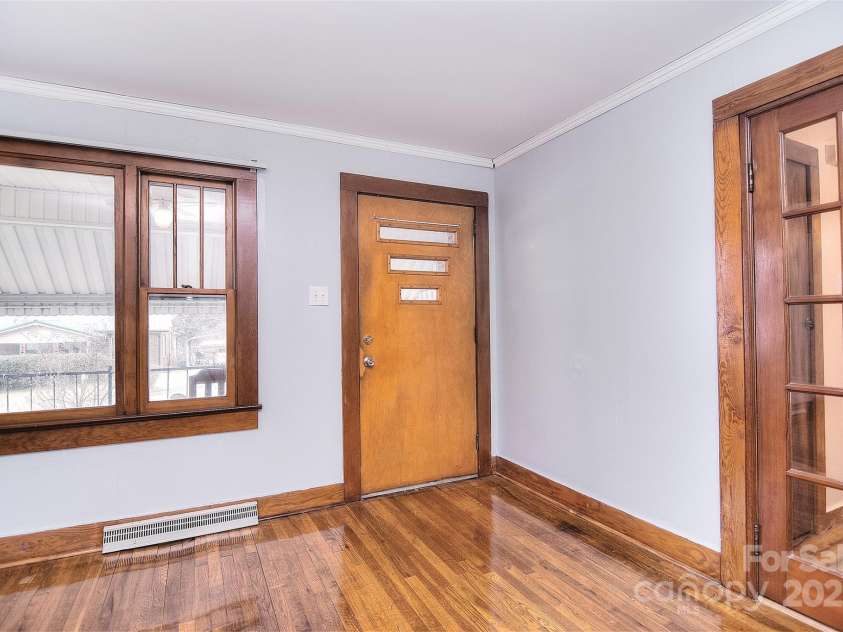 1648 Newton Drive, Statesville, NC 28677.  MLS# CAR4219363, YatesRealty ID 11407. 