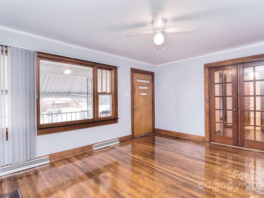 1648 Newton Drive, Statesville, NC 28677.  MLS# CAR4219363, YatesRealty ID 11407. 