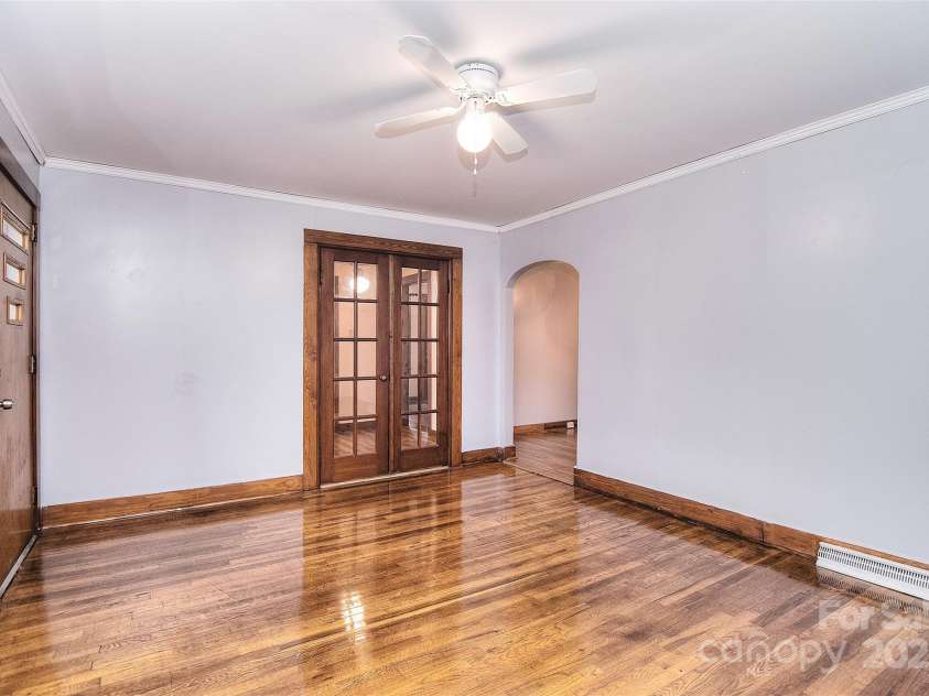 1648 Newton Drive, Statesville, NC 28677.  MLS# CAR4219363, YatesRealty ID 11407. 