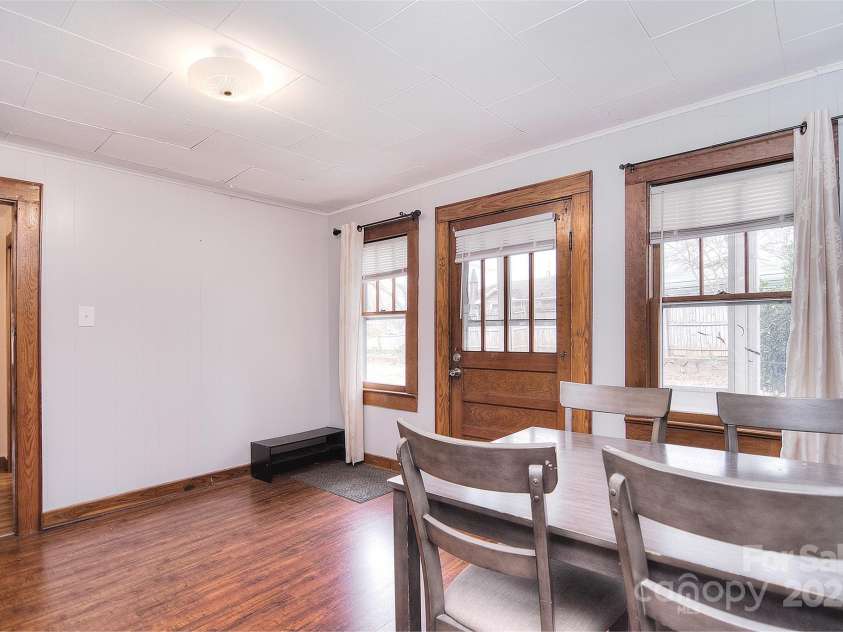 1648 Newton Drive, Statesville, NC 28677.  MLS# CAR4219363, YatesRealty ID 11407. 