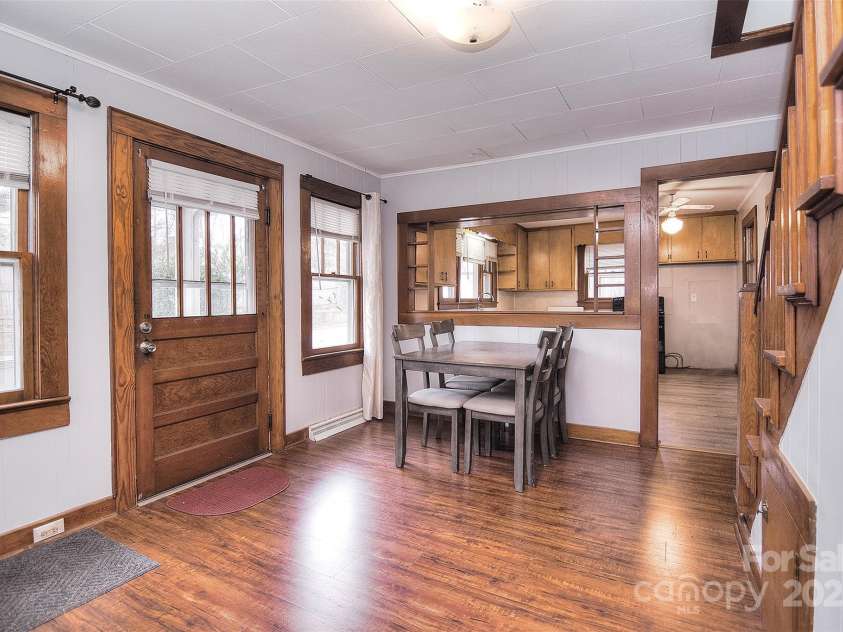 1648 Newton Drive, Statesville, NC 28677.  MLS# CAR4219363, YatesRealty ID 11407. 