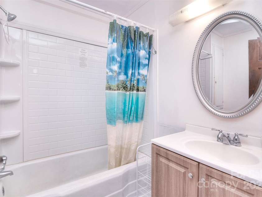 1648 Newton Drive, Statesville, NC 28677.  MLS# CAR4219363, YatesRealty ID 11407. 