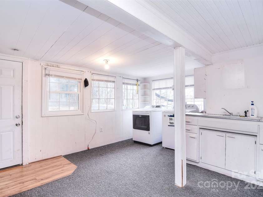 1648 Newton Drive, Statesville, NC 28677.  MLS# CAR4219363, YatesRealty ID 11407. 