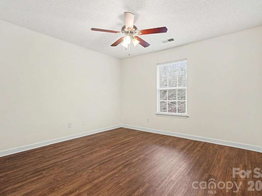 4322 Wills Way, Charlotte, NC 28227.  MLS# CAR4347356, YatesRealty ID 11407. 