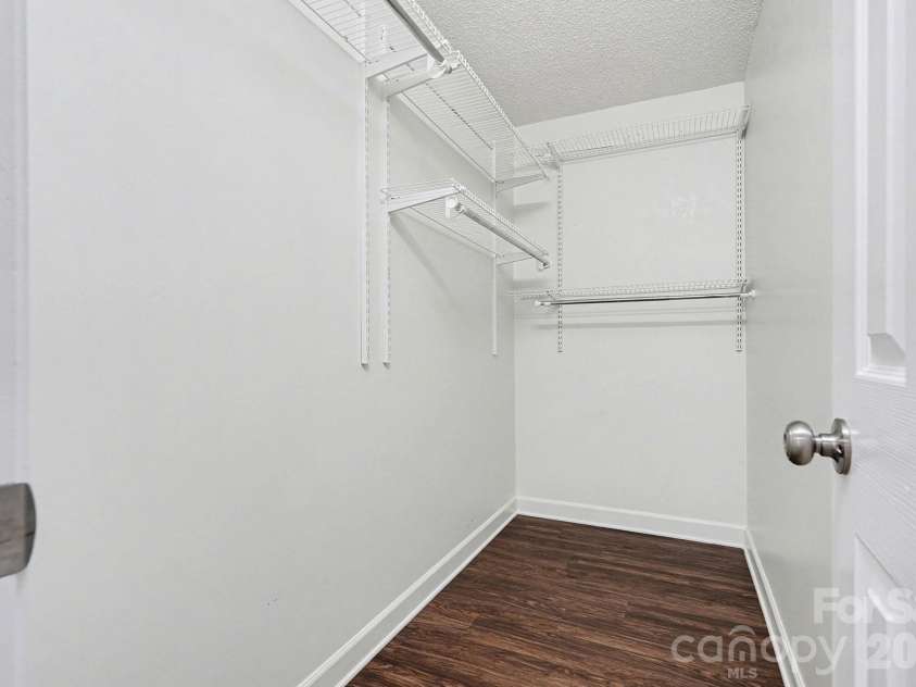 4322 Wills Way, Charlotte, NC 28227.  MLS# CAR4347356, YatesRealty ID 11407. 