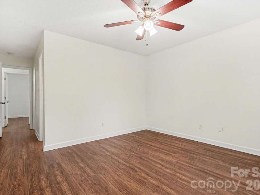 4322 Wills Way, Charlotte, NC 28227.  MLS# CAR4347356, YatesRealty ID 11407. 