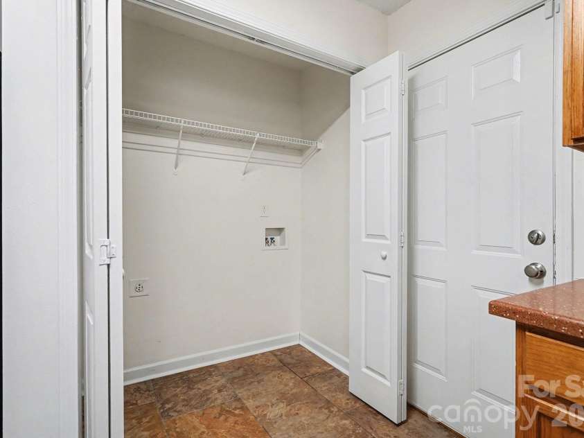 4322 Wills Way, Charlotte, NC 28227.  MLS# CAR4347356, YatesRealty ID 11407. 