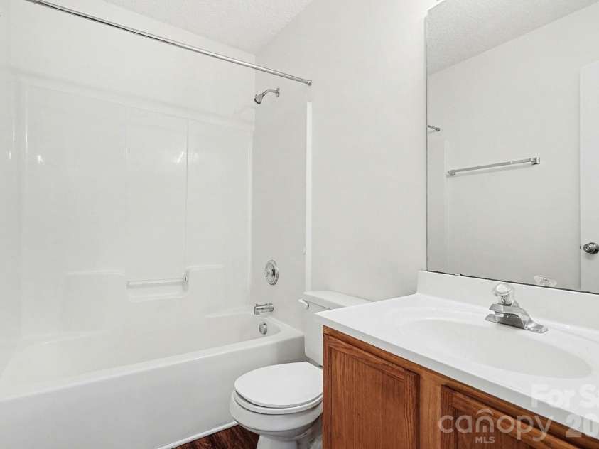 4322 Wills Way, Charlotte, NC 28227.  MLS# CAR4347356, YatesRealty ID 11407. 